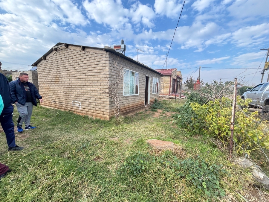 2 Bedroom Property for Sale in Boiki Mothohi Free State